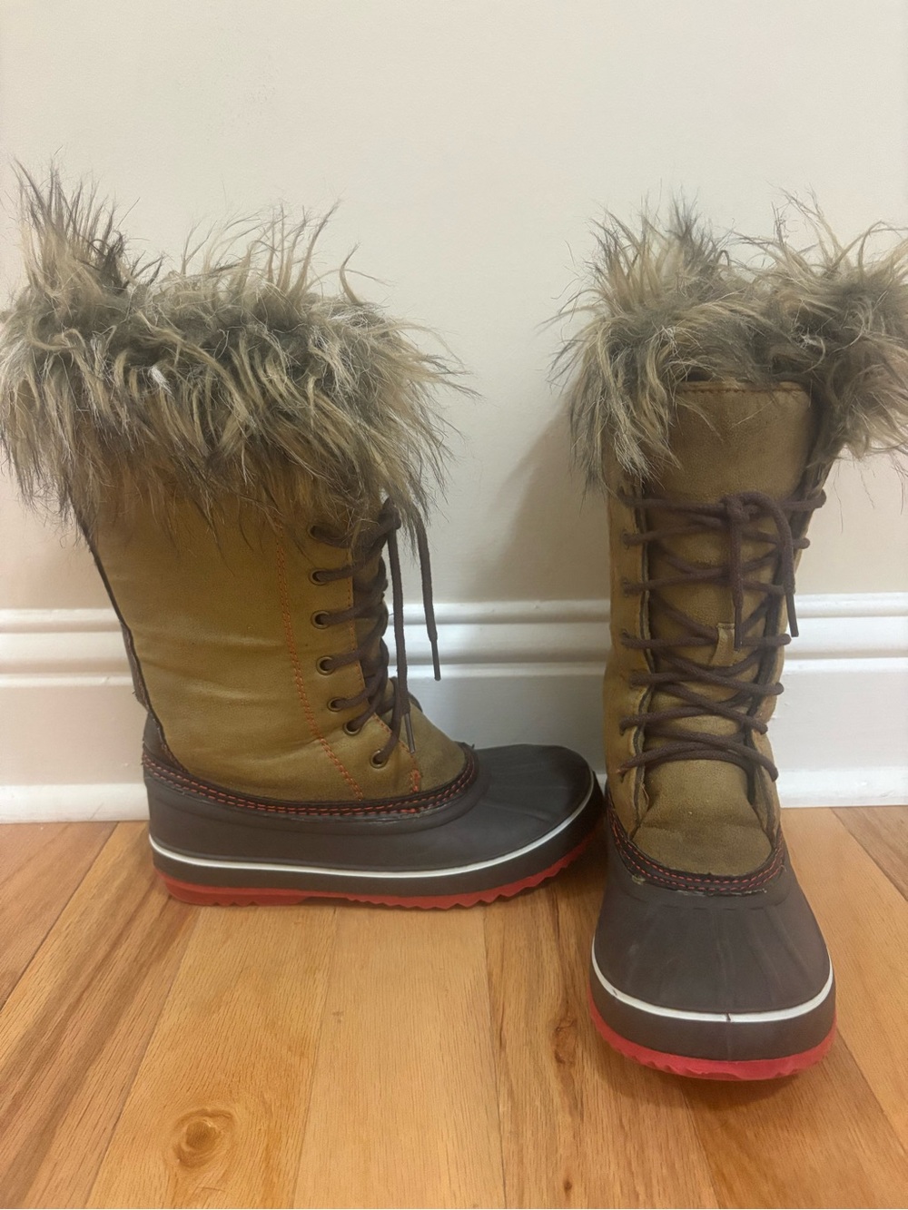 3M Thinsulate Tan Faux-Fur Lace-Up Waterproof Winter Boots